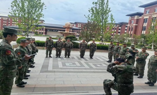 14.康養(yǎng)地產(chǎn)公司民兵應急分隊訓練現(xiàn)場_副本.jpg
