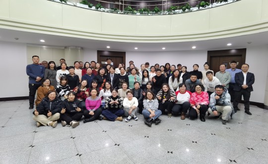 2024年1月13日，藥業(yè)公司舉辦2023年度總結(jié)表彰暨“平行起飛”主題年會_副本.jpg