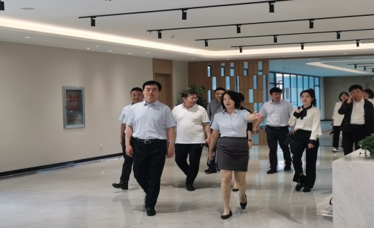 2024年6月26日，省慈善總會會長田錦塵一行蒞臨康養(yǎng)地產(chǎn)公司參觀調(diào)研_副本.jpg